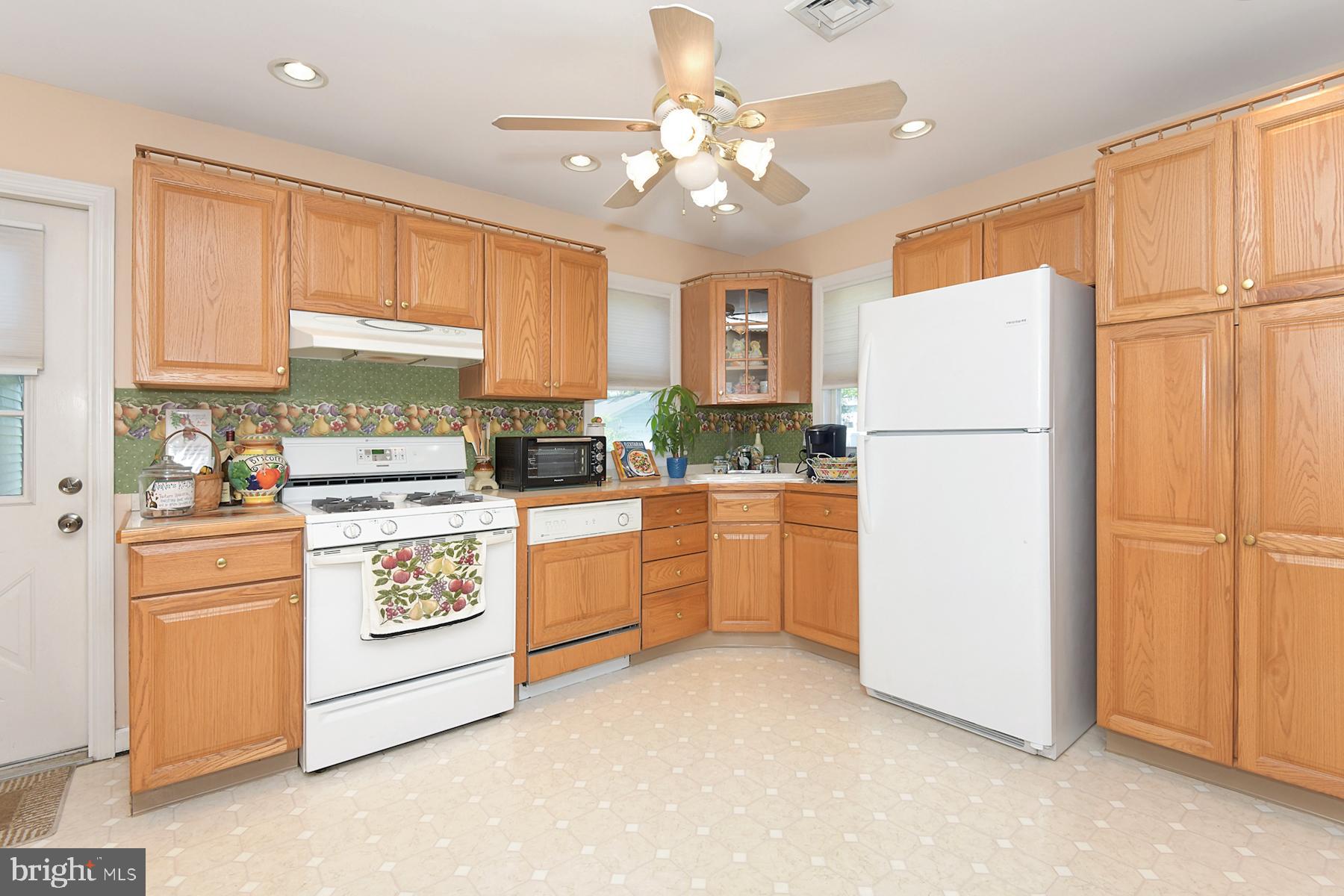 15 Wolfpack Road Hamilton, NJ 08619 - Photo 21 of 31