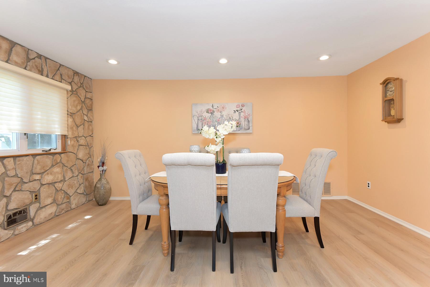 15 Wolfpack Road Hamilton, NJ 08619 - Photo 6 of 31