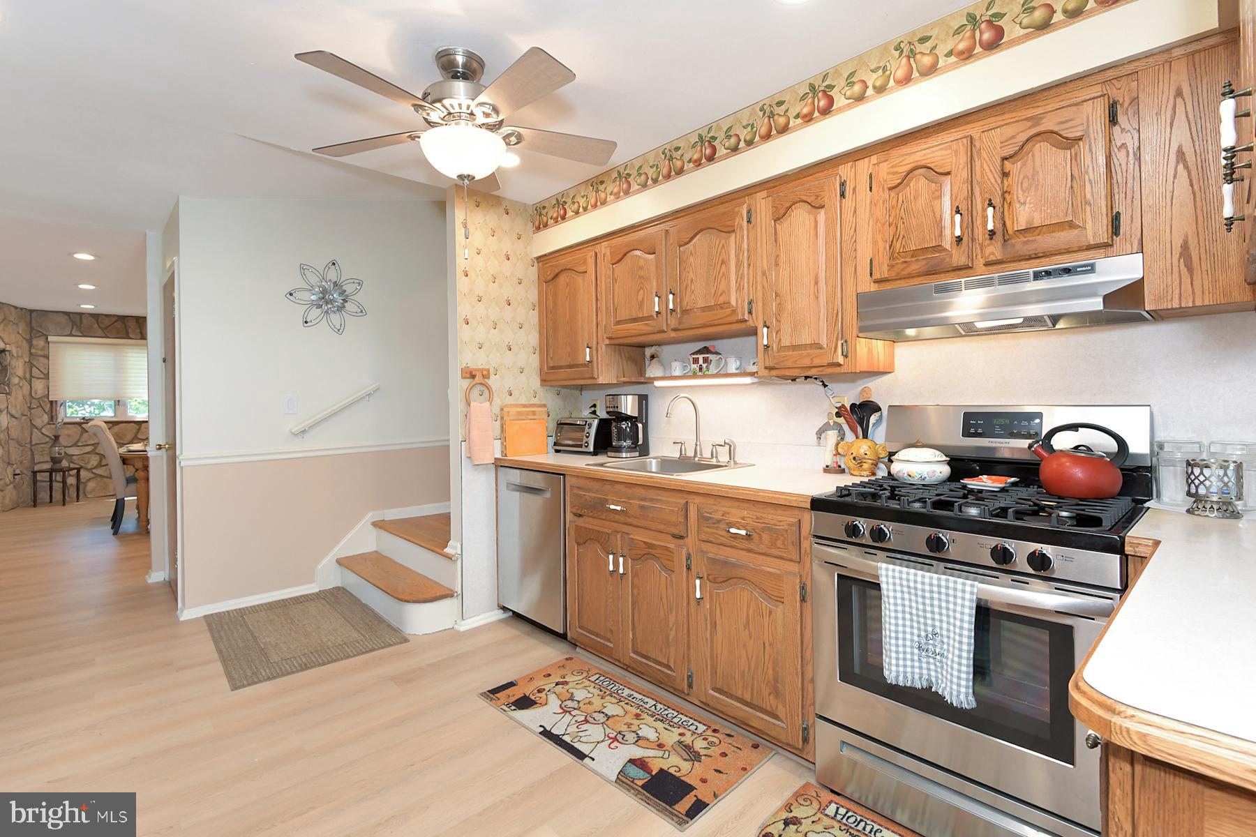 15 Wolfpack Road Hamilton, NJ 08619 - Photo 10 of 31