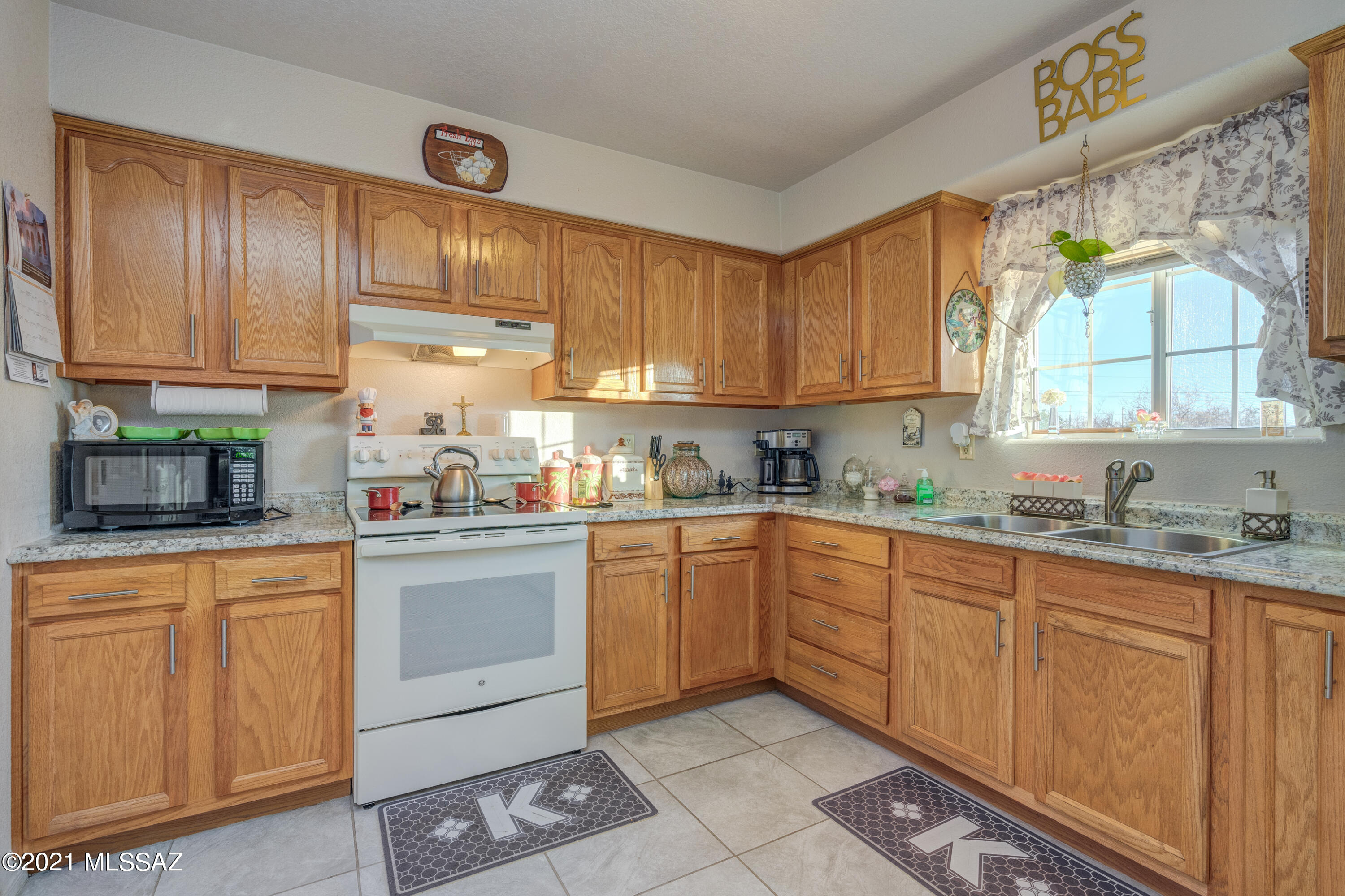 991 Camino Estrella Rio Rico, AZ 85648 - Photo 3 of 23