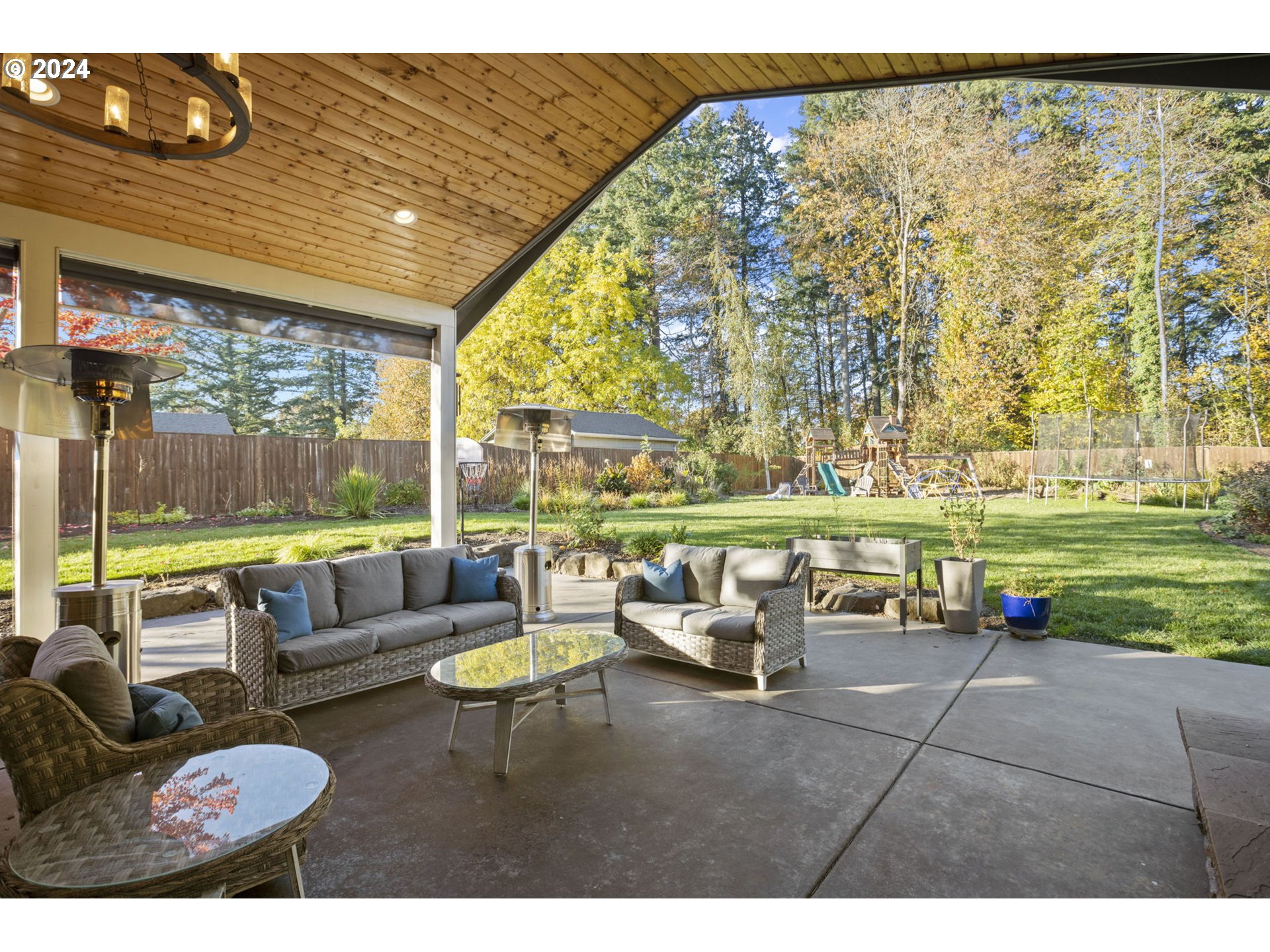 23905 Northeast Home Acres Road Newberg, OR 97132 - Photo 4 of 47 Gallery Image 4