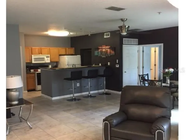 $1,850 | 10764 70th Avenue, Unit 1102, Seminole, FL 33772