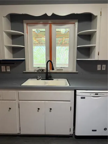 $320,000 | 1020 Francis Street, Lexington, MO 64067