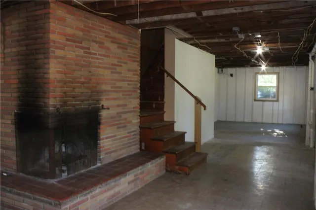 $320,000 | 1020 Francis Street, Lexington, MO 64067