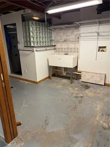 $320,000 | 1020 Francis Street, Lexington, MO 64067