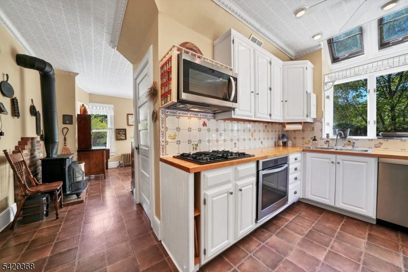 45 Main Street Califon, NJ 07830 - Photo 17 of 41