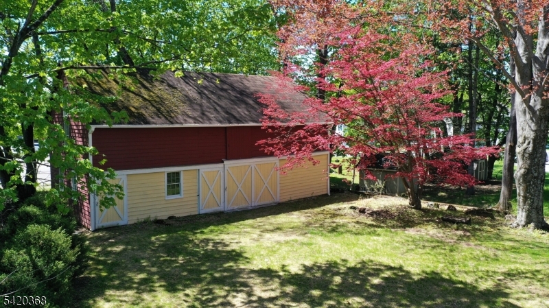 45 Main Street Califon, NJ 07830 - Photo 4 of 41