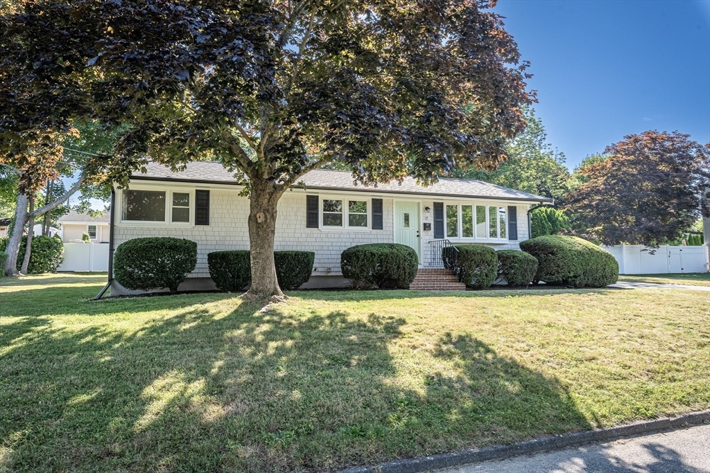 17 Hamlet Street Fairhaven, MA 02719 - Photo 4 of 40 a front view of house with yard and green space