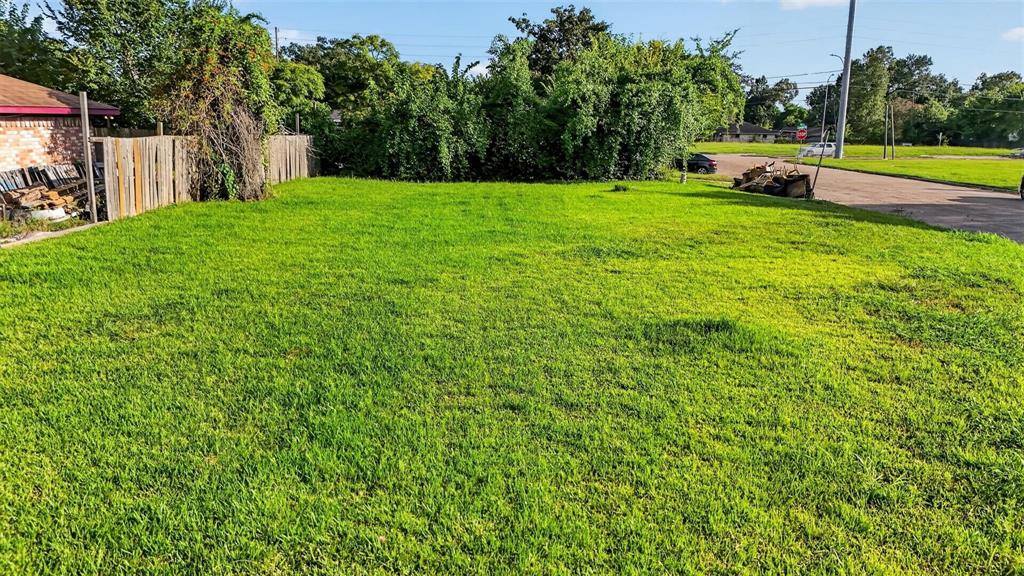 8501 Tidwell Road Houston, TX 77078 - Photo 8 of 19 Back lot also for sale