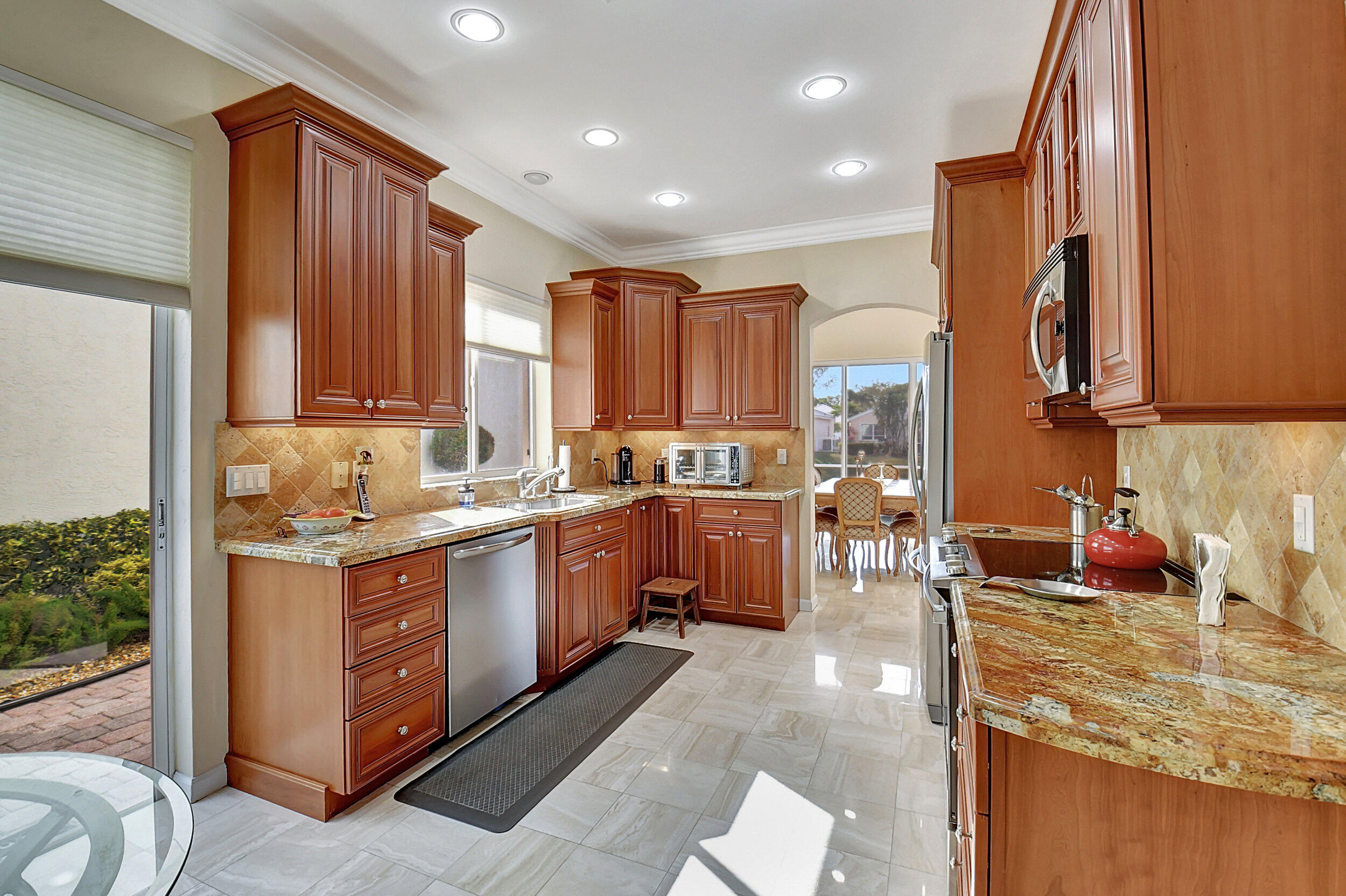 23371 Feather Palm Court Boca Raton, FL 33433 - Photo 10 of 91 DSC_5412