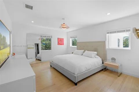 $2,699,000 | 4490 Royal Palm Avenue, Miami Beach, FL 33140