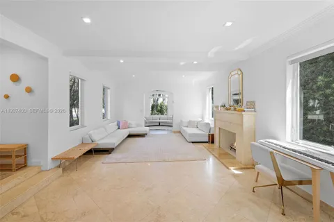 $2,699,000 | 4490 Royal Palm Avenue, Miami Beach, FL 33140