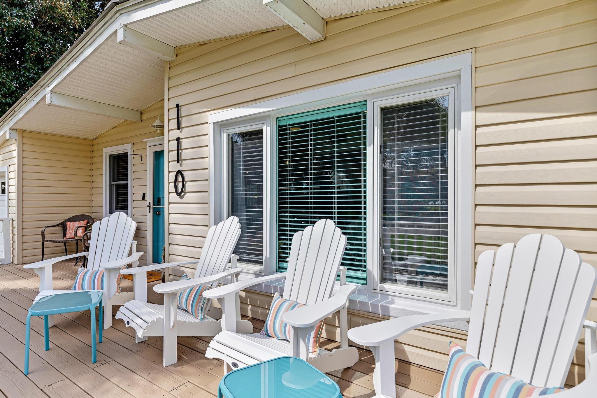 110 Terrapin Road St. Augustine, FL 32086 - Photo 29 of 46 a view of a patio with couple of chairs and a potted plant
