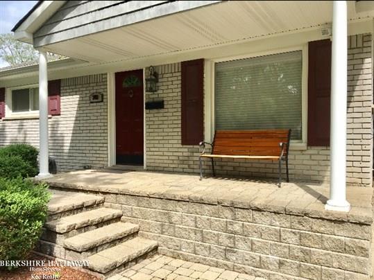 3402 Durham Road Royal Oak, MI 48073 - Photo 2 of 41 31363620-1.JPG