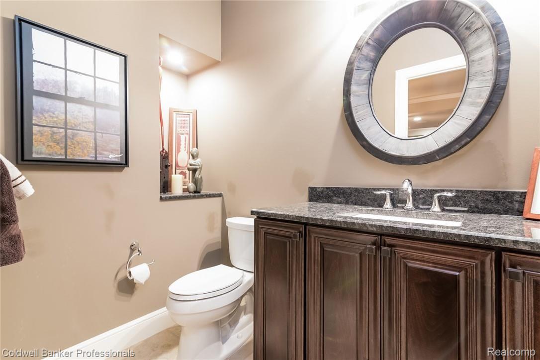 3762 Thatcher Drive Rochester, MI 48309 - Photo 50 of 76 Lower level powder room