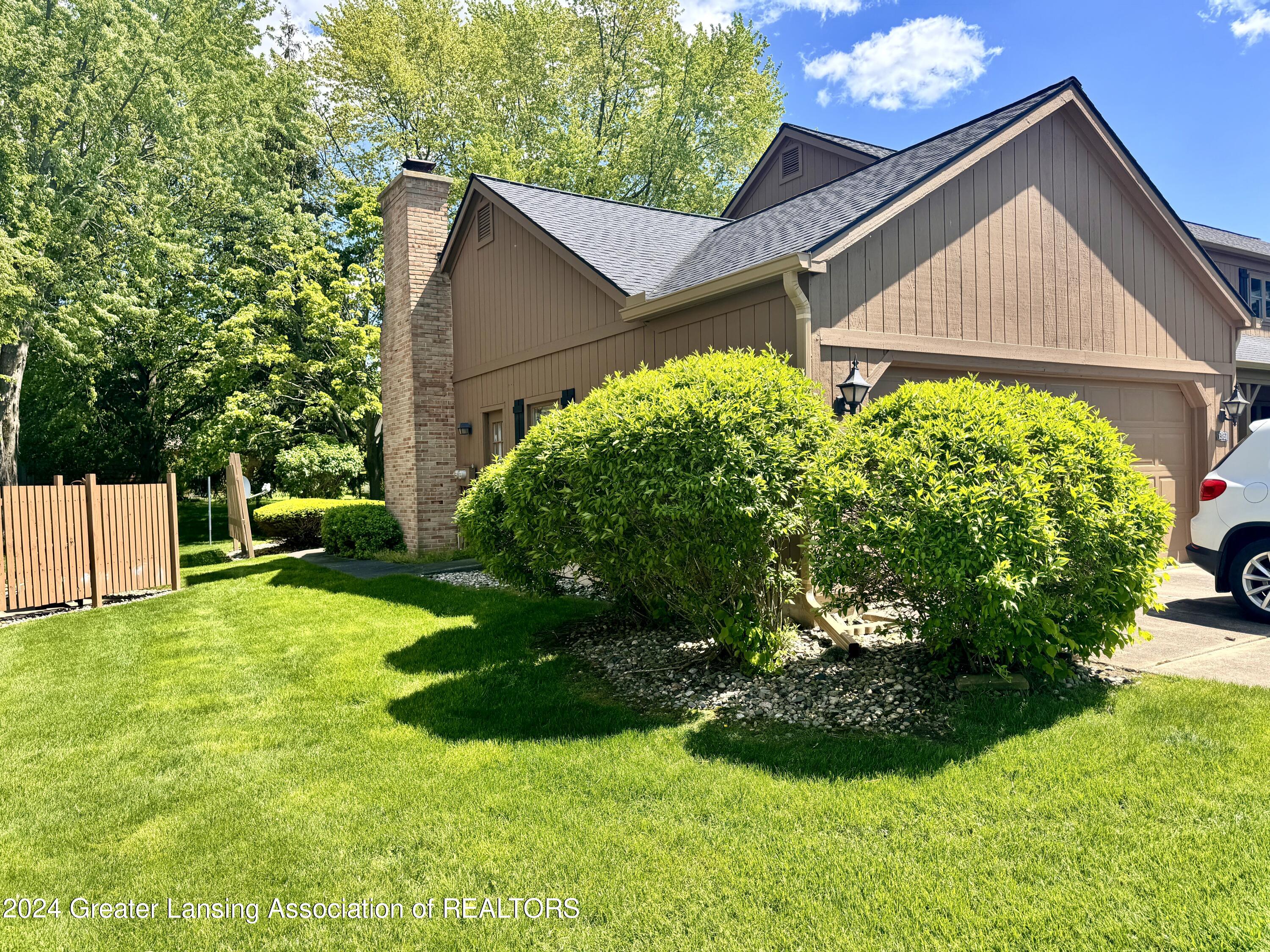 13187 Hitching Post Road Dewitt, MI 48820 - Photo 3 of 43 IMG_6797