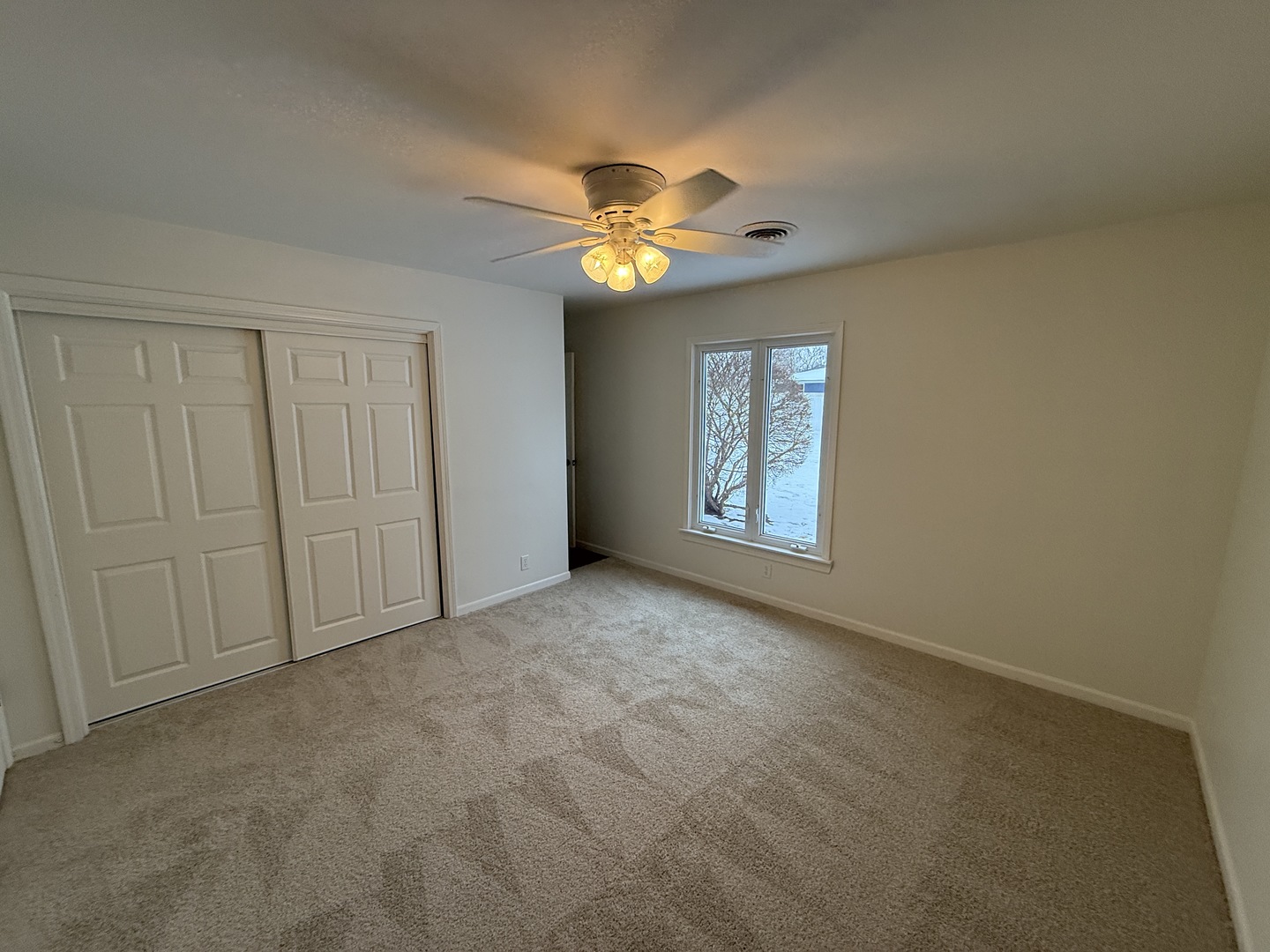 185 Jacqueline Street Morris, IL 60450 - Photo 14 of 19 a view of empty room with window