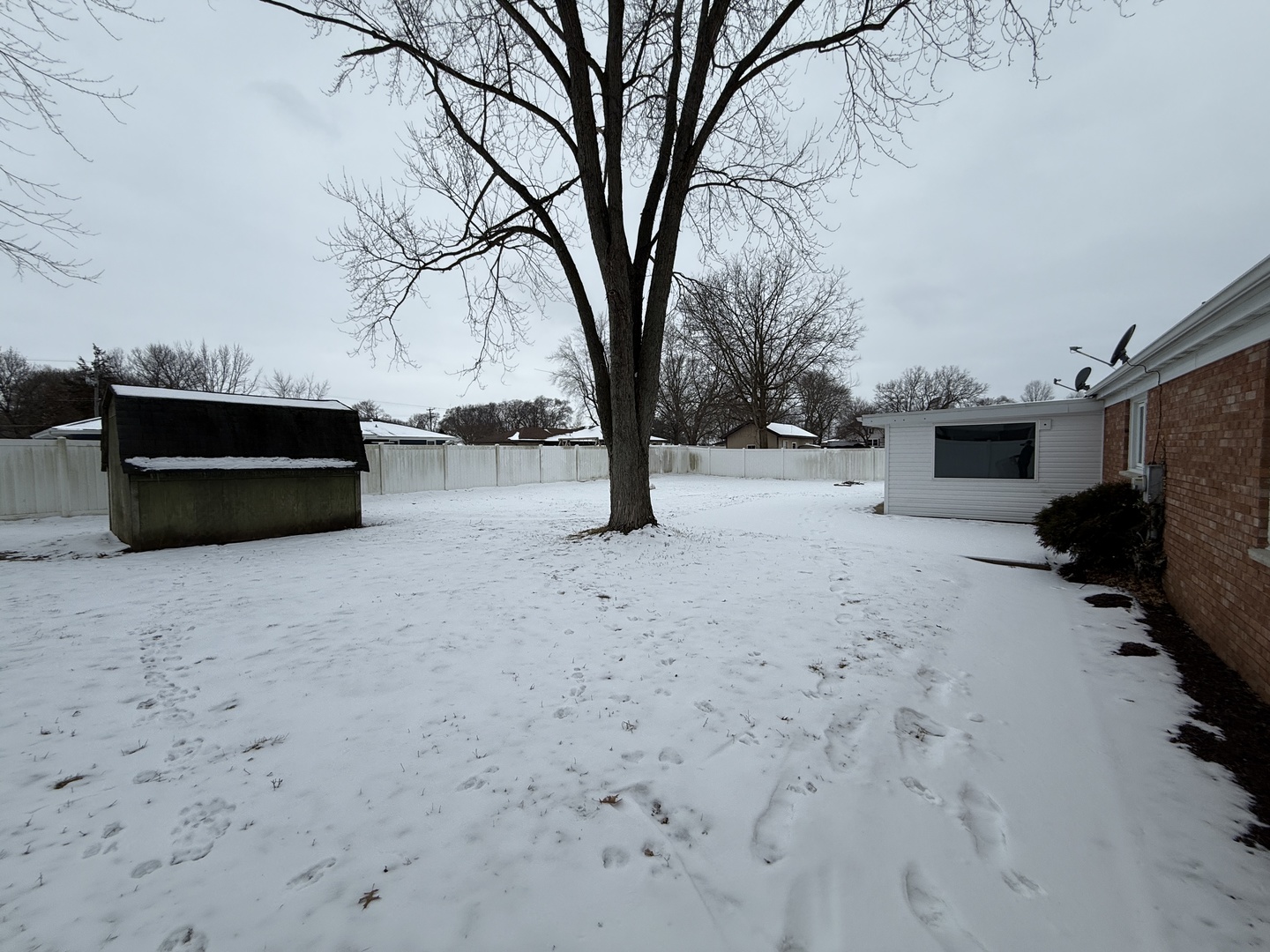 185 Jacqueline Street Morris, IL 60450 - Photo 17 of 19 a view of outdoor space and deck