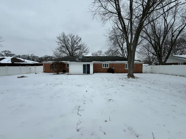 $339,900 | 185 Jacqueline Street, Morris, IL 60450
