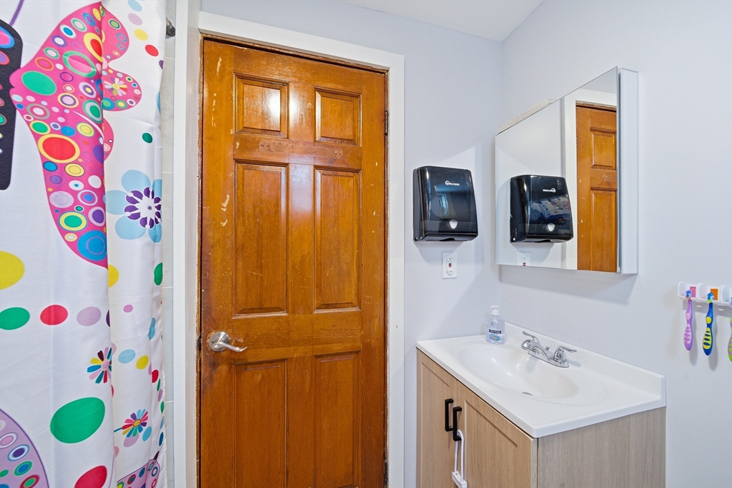 100 Nightingale Street Boston, MA 02124 - Photo 10 of 40