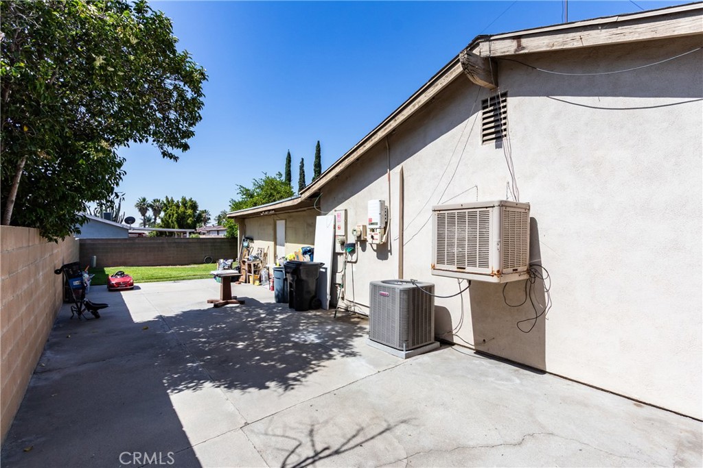 485 East Randall Avenue Rialto, CA 92376 - Photo 28 of 37