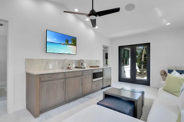 $8,299,999 | 100 Tingler Lane, Marathon, FL 33050