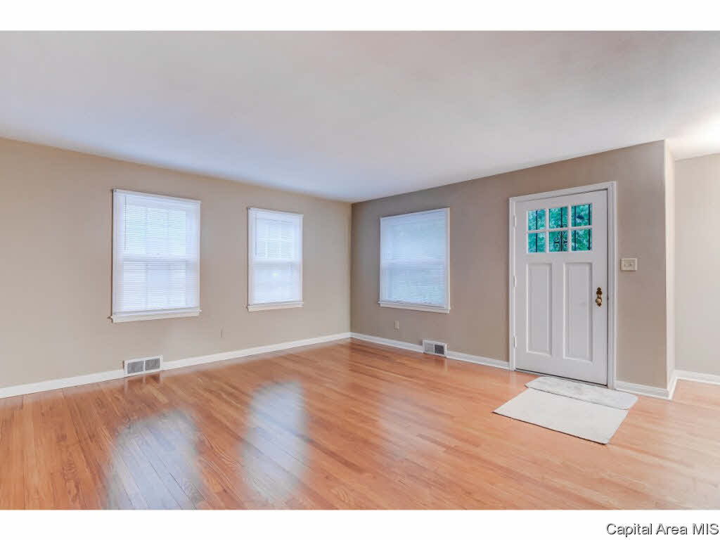 2409 South State Street Springfield, IL 62704 - Photo 2 of 35
