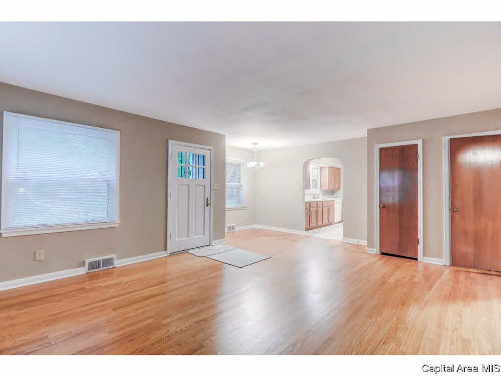 2409 South State Street Springfield, IL 62704 - Photo 3 of 35