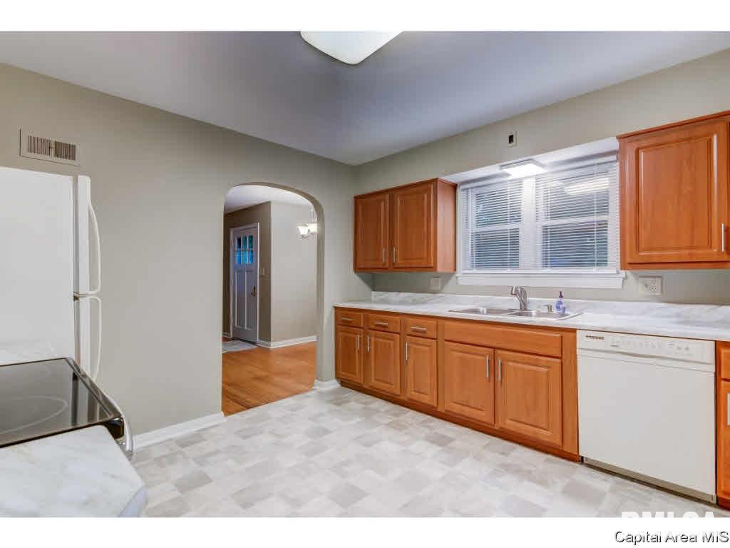 2409 South State Street Springfield, IL 62704 - Photo 7 of 35