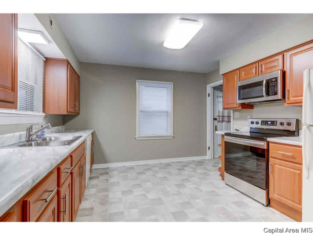 2409 South State Street Springfield, IL 62704 - Photo 9 of 35