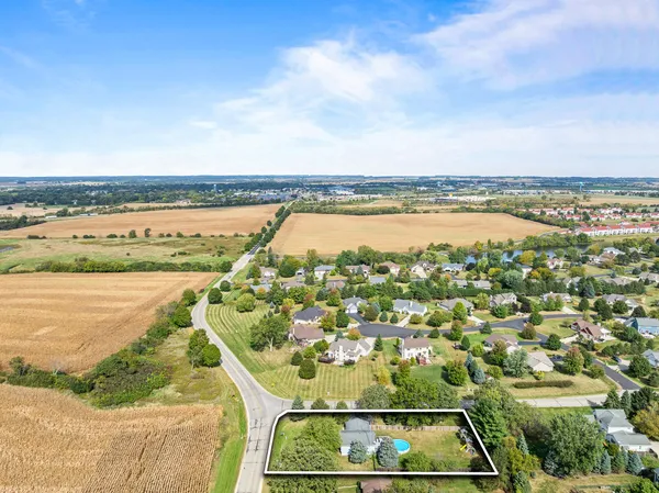 $399,000 | 2212 Borg Road, Delavan, WI 53115