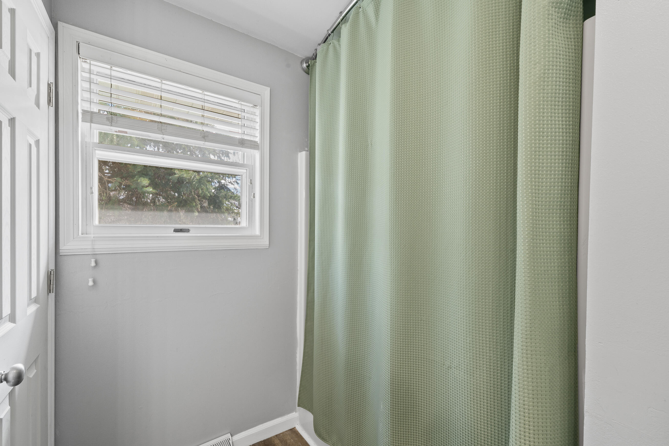 2212 Borg Road Delavan, WI 53115 - Photo 25 of 43 Bathroom shower/tub area with shower curtain