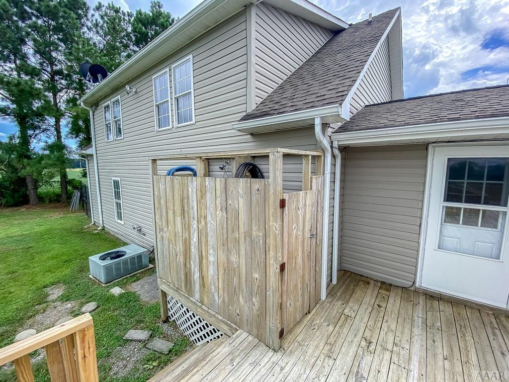 1164 Swamp Road Hertford, NC 27944 - Photo 36 of 42 Outdoor Shower