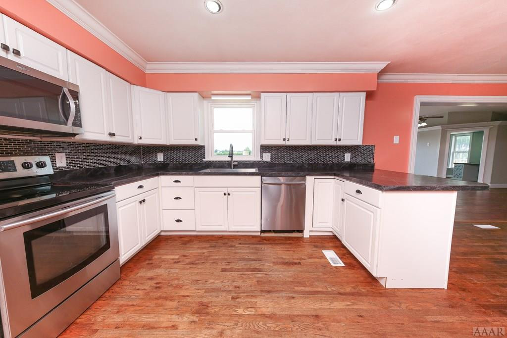 1164 Swamp Road Hertford, NC 27944 - Photo 5 of 42 Gallery Image 5