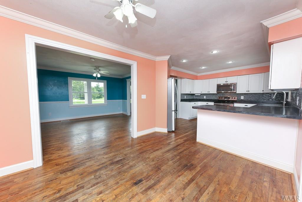 1164 Swamp Road Hertford, NC 27944 - Photo 9 of 42 Eating area