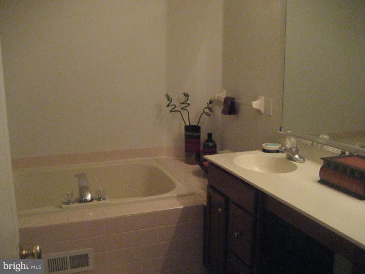 16 Granite Road East Windsor, NJ 08520 - Photo 18 of 25 Gallery Image 18