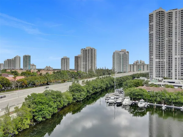 $2,900 | 3400 Northeast 192 Street, Unit 609, Aventura, FL 33180