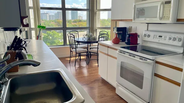 $2,900 | 3400 Northeast 192 Street, Unit 609, Aventura, FL 33180