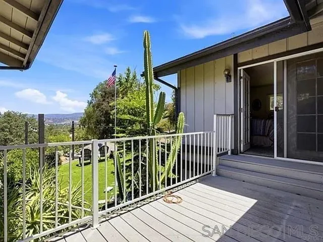 1049 Ranchito Court Alpine, CA 91901 - Photo 12 of 43 Gallery Image 12