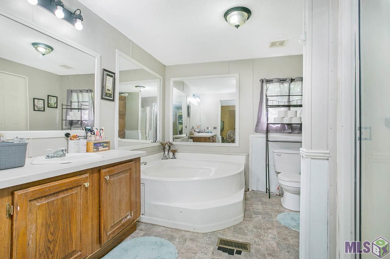 39282 Tucker Road Gonzales, LA 70737 - Photo 11 of 19 Gallery Image 11