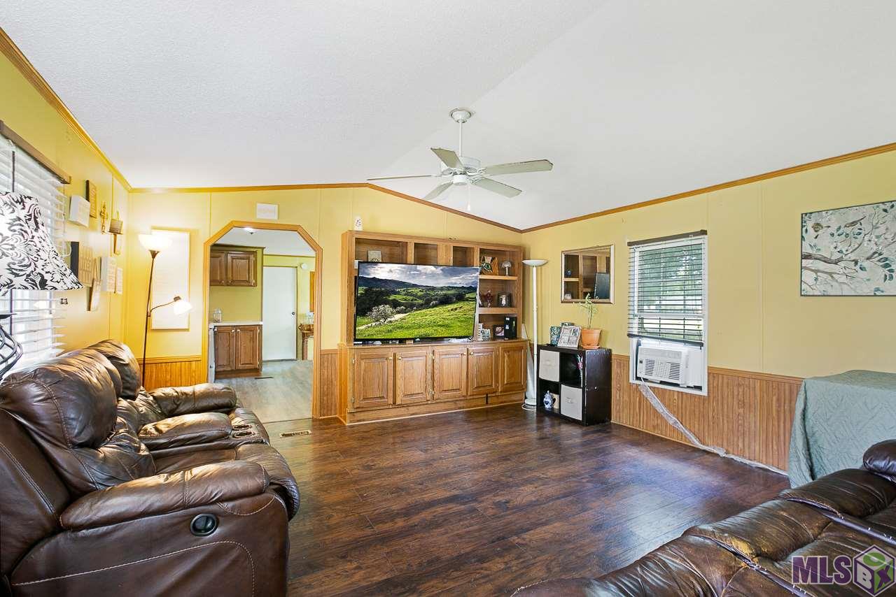 39282 Tucker Road Gonzales, LA 70737 - Photo 3 of 19 Gallery Image 3