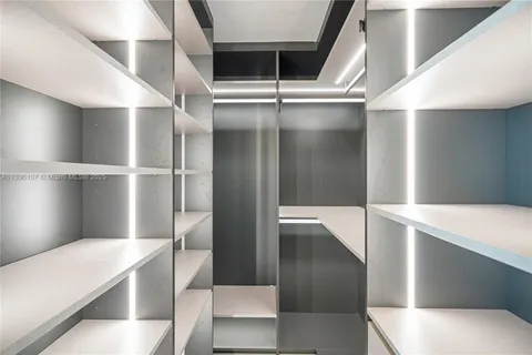 $2,050,000 | 3131 Northeast 7th Avenue, Unit 4706, Miami, FL 33137