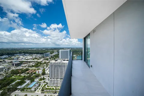$2,050,000 | 3131 Northeast 7th Avenue, Unit 4706, Miami, FL 33137