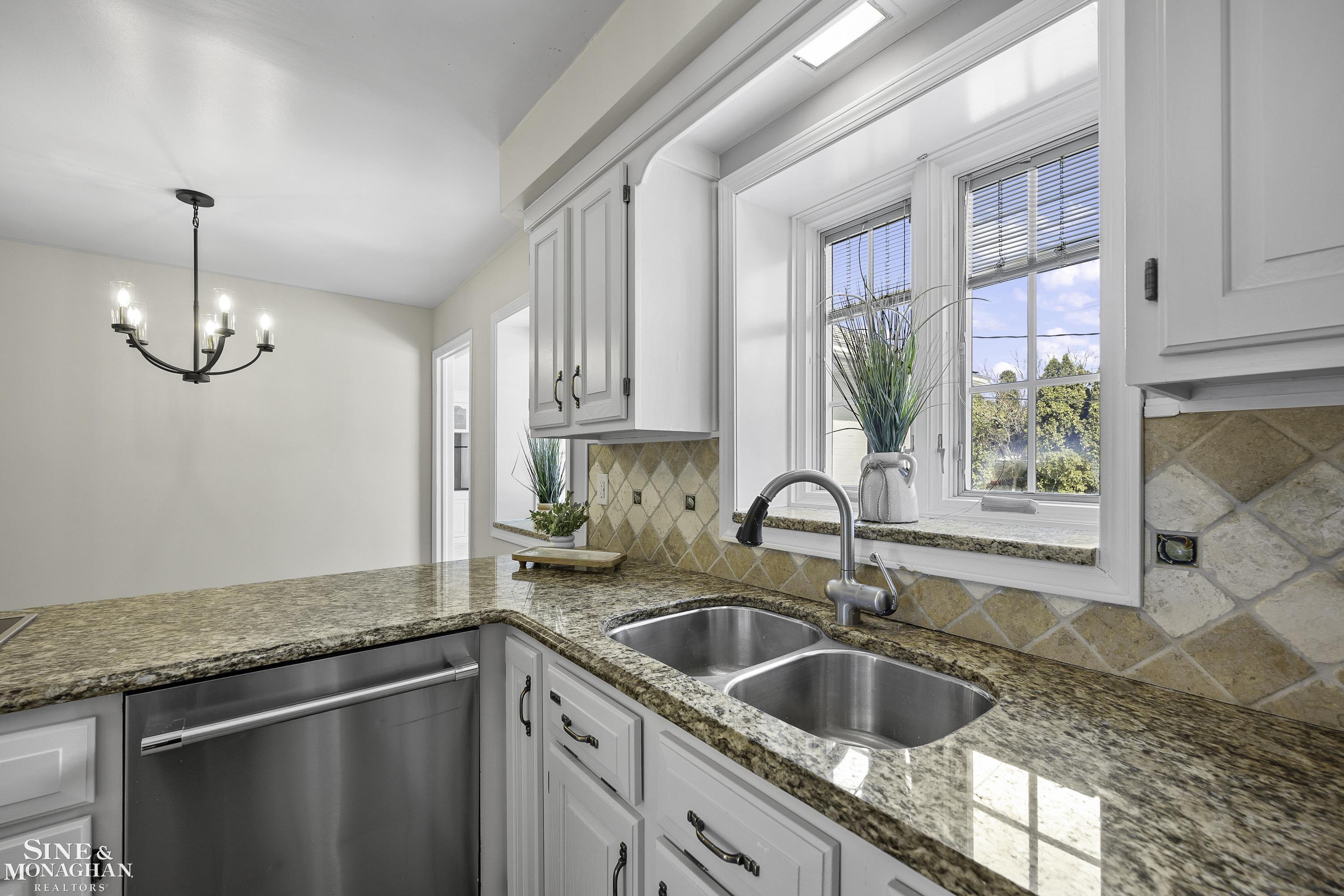 66 Fairford Road Grosse Pointe Shores, MI 48236 - Photo 11 of 60