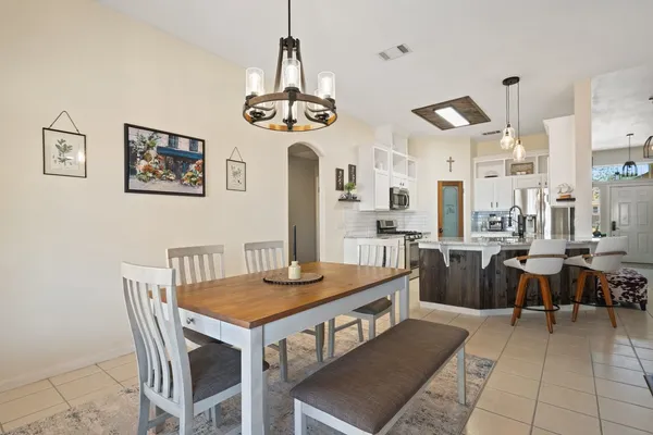 $2,100 | 2305 Candle Ridge Trail, Georgetown, TX 78626