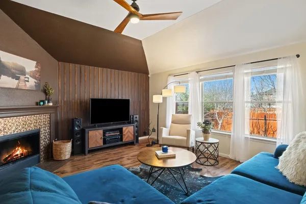 $2,100 | 2305 Candle Ridge Trail, Georgetown, TX 78626