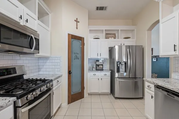 $2,100 | 2305 Candle Ridge Trail, Georgetown, TX 78626