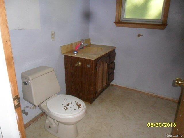 38535 Van Born Road Romulus, MI 48174 - Photo 25 of 27 025.JPG
