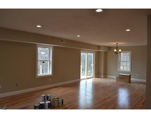 3 Aurora Street Worcester, MA 01607 - Photo 8 of 16 Gallery Image 8