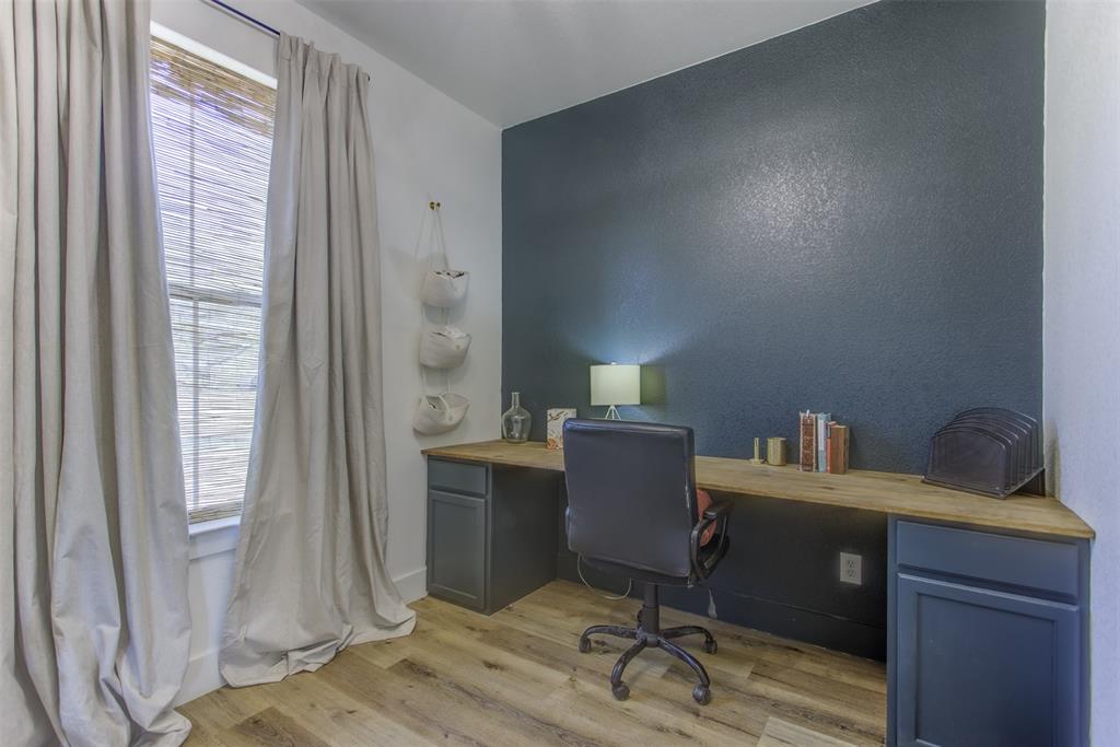 550 Capstone Rdg Road Santo, TX 76472 - Photo 24 of 40 Office area with light wood-type flooring and healthy amount of natural light